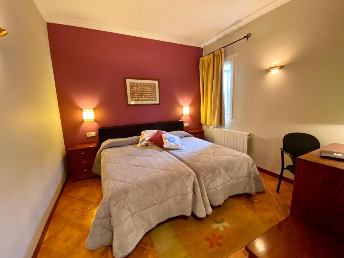 Hostal Bonavista Cervera  Luaran gambar